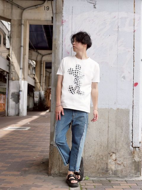 時代を超える定番、白T×デニム
