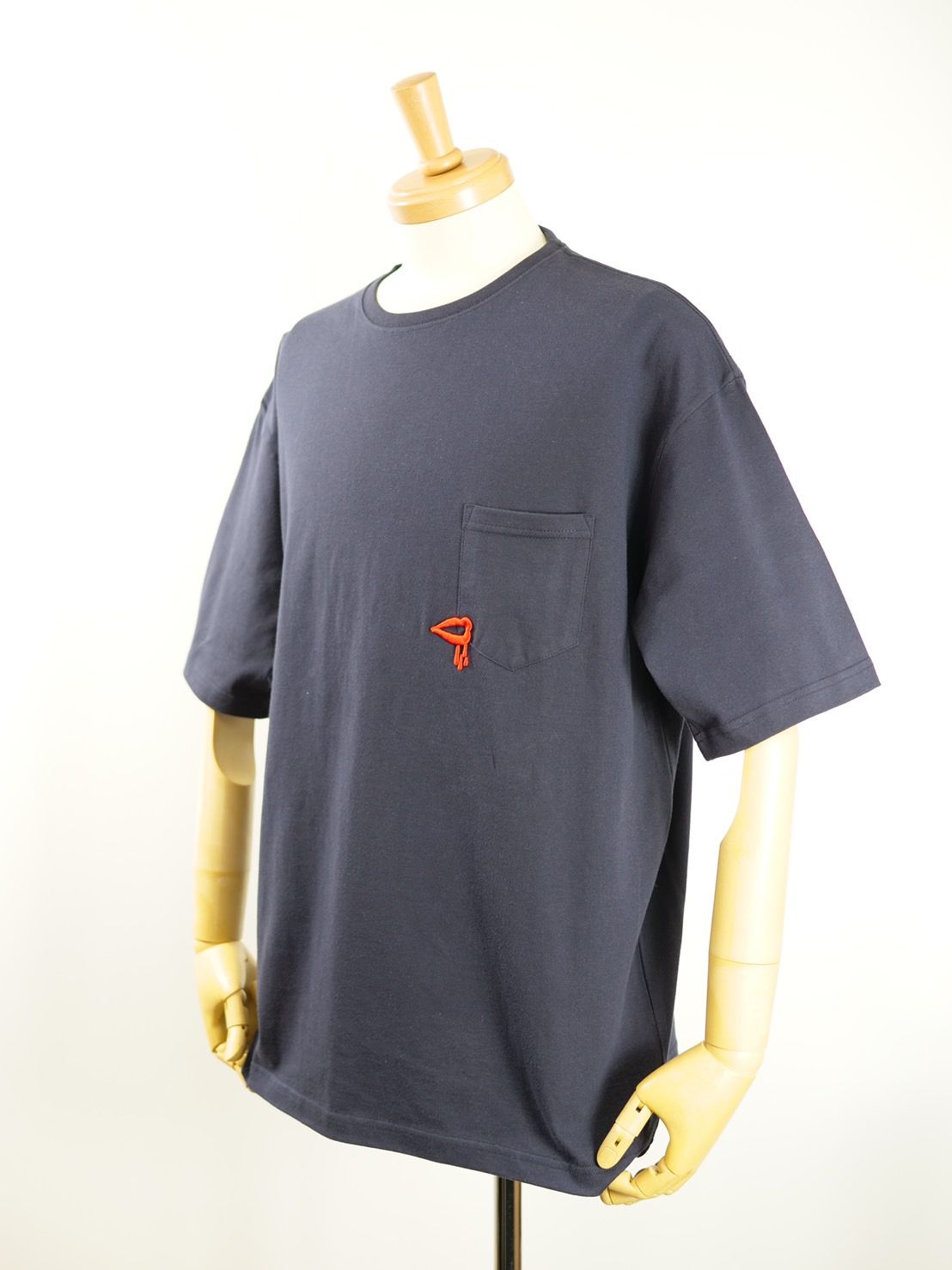 【3D刺繍】LANDER BLUE オリジナル / NAVY / ネイビー  / マリリンモンローキスマーク / ビックシルエット / 1ポケTシャツ