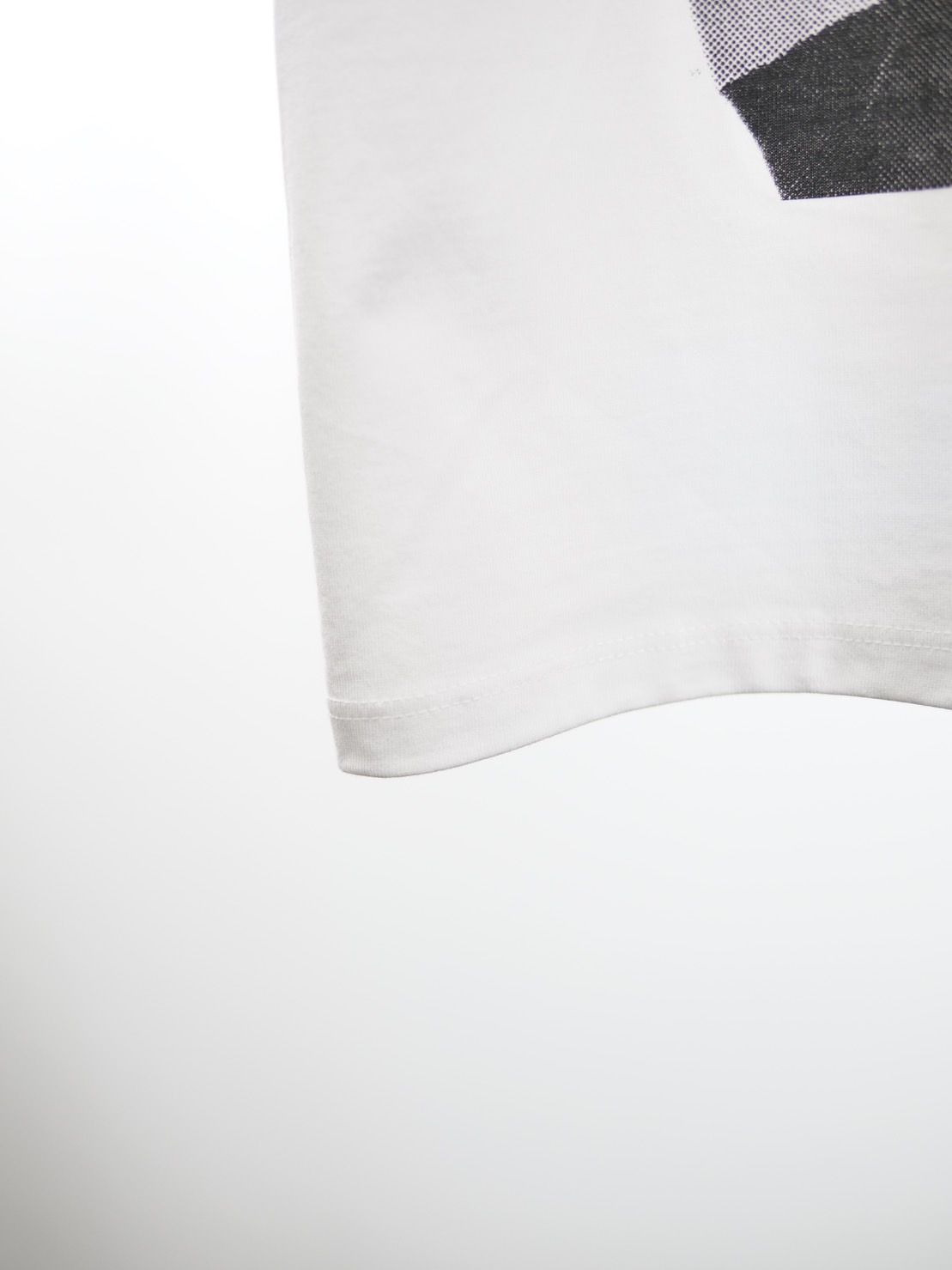 【アート作家が手がけるブランド】ONEMADE / Art TSshirt / ハンドメイド / 1点物 / 白色 / WHITE