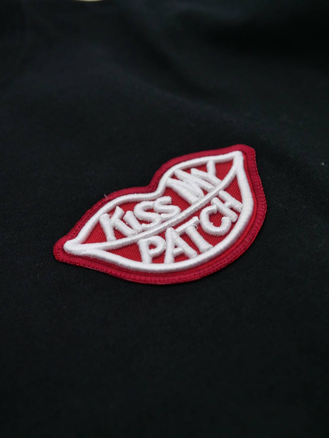 「リメイクTシャツ」 キスマークTシャツ /ワッペン / KISSMY PATCH / BLACK  / ユニセックス / usaコットン tシャツ