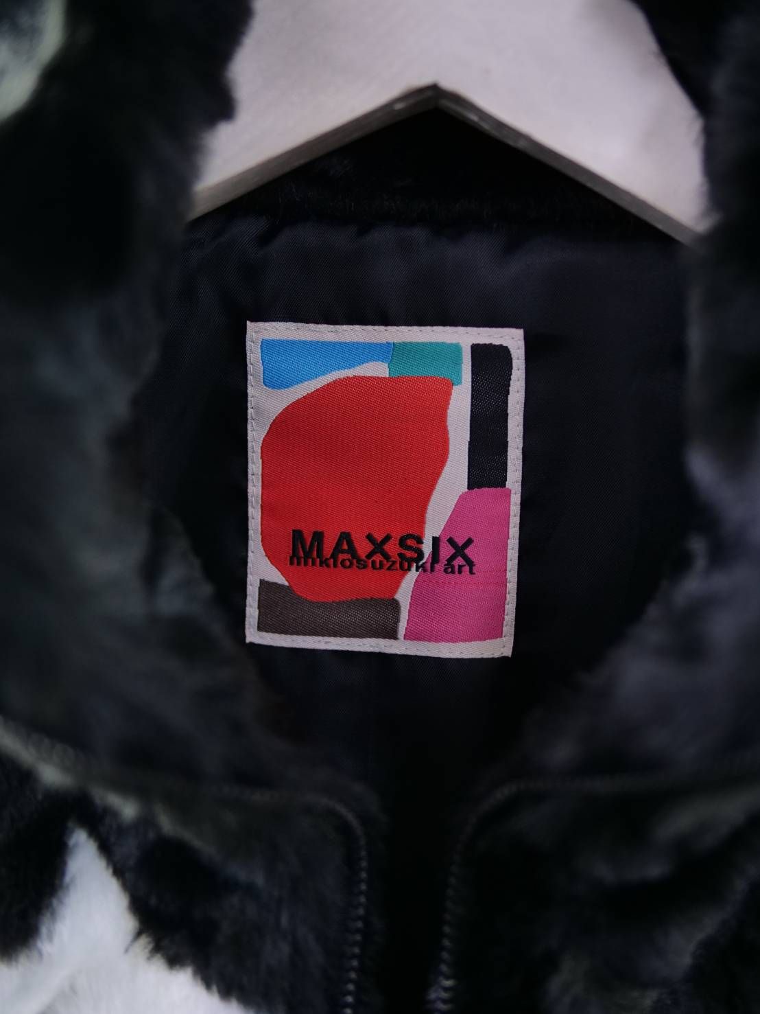 MAXSIX エコファージャケット｜MIKIO氏アートブランドの大人ラグジュアリーアウター