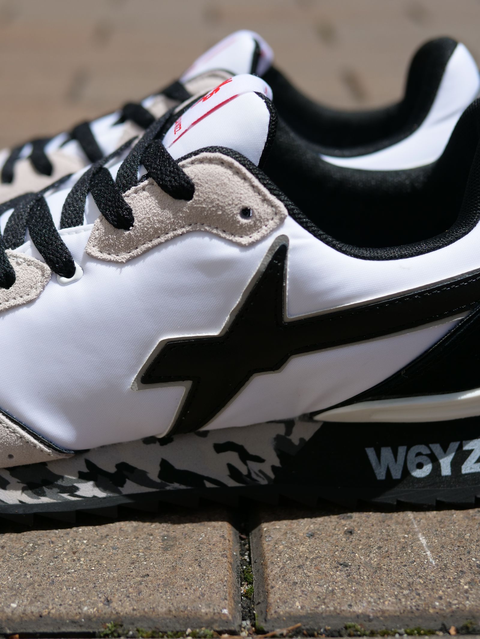 JET-M / WHITE×BLACK×CAMO /ローカットスニーカー「スウェード×ナイロン×レザーの異素材コンビネーション」
