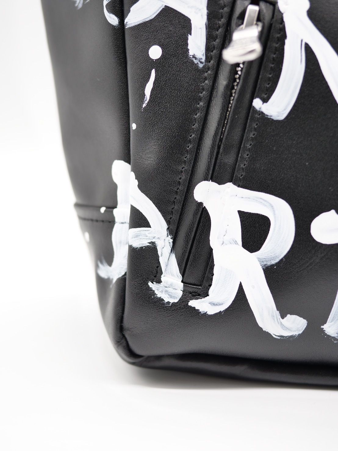 【本革ARTトートバック】 BLACK /黒/ アートブランド / レザーライダーストートバック /  ハンドペイント / アートバック
