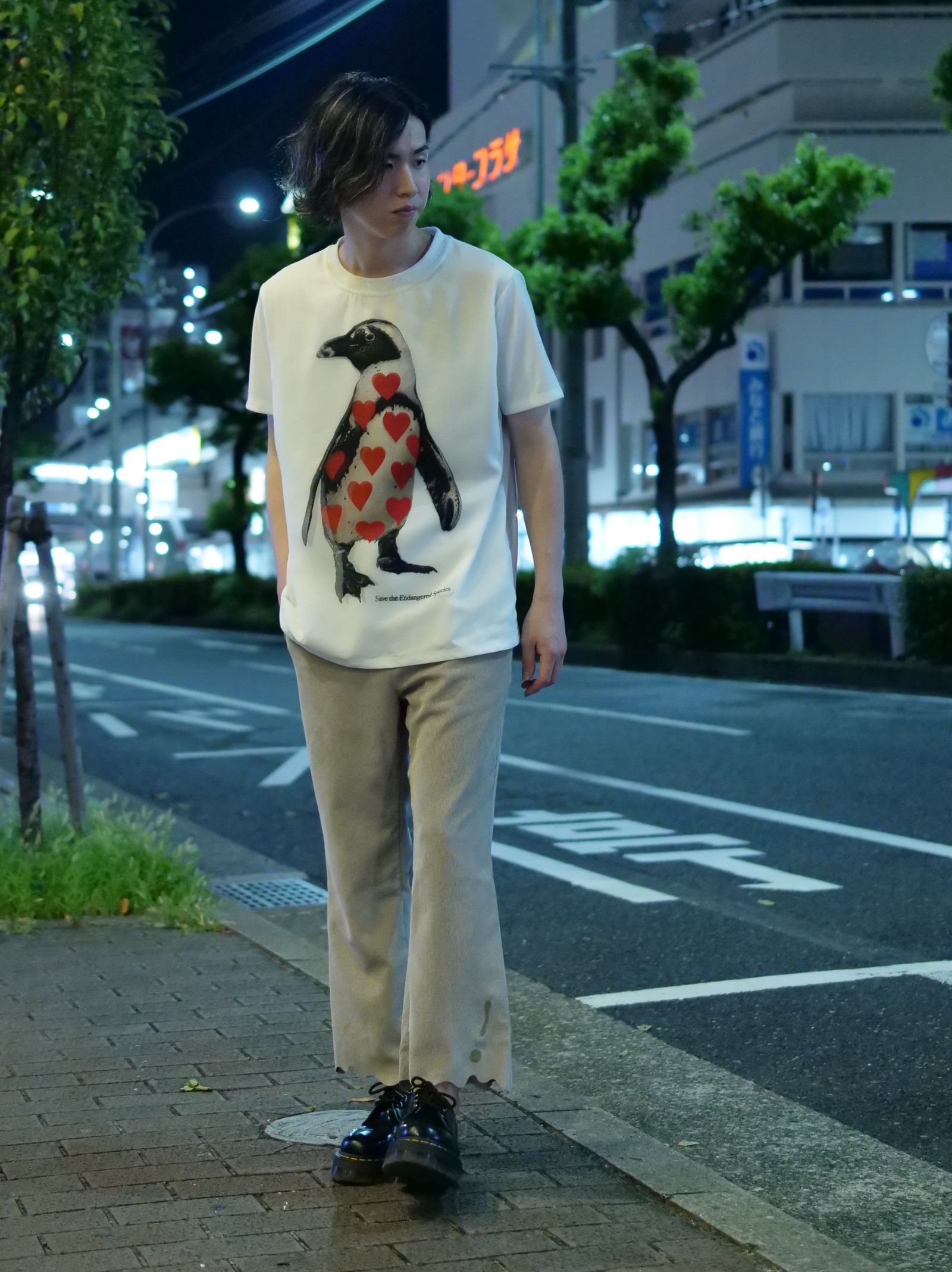 【3DアートTシャツ】RED LIST PENGUIN TR-001 /  ハートペンギン   / アートブランド / Art Tシャツ / WHITE / トロンプルイユファッション / ユニセックス
