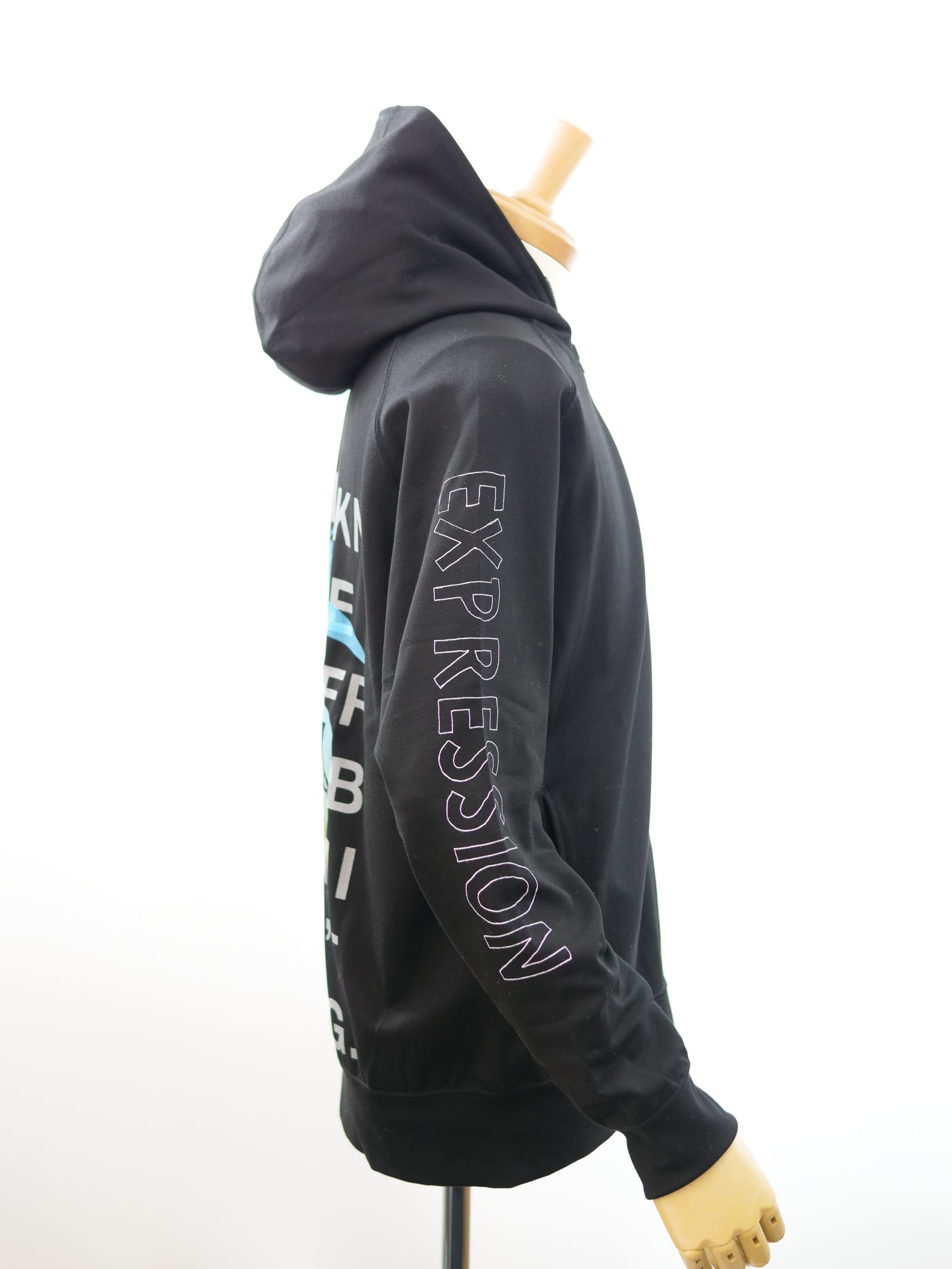 ONE-903 / ZIPHOODY / 別売パンツでSETUP可能 / ブラック/ イージーケア / ハンドメイド / アート /