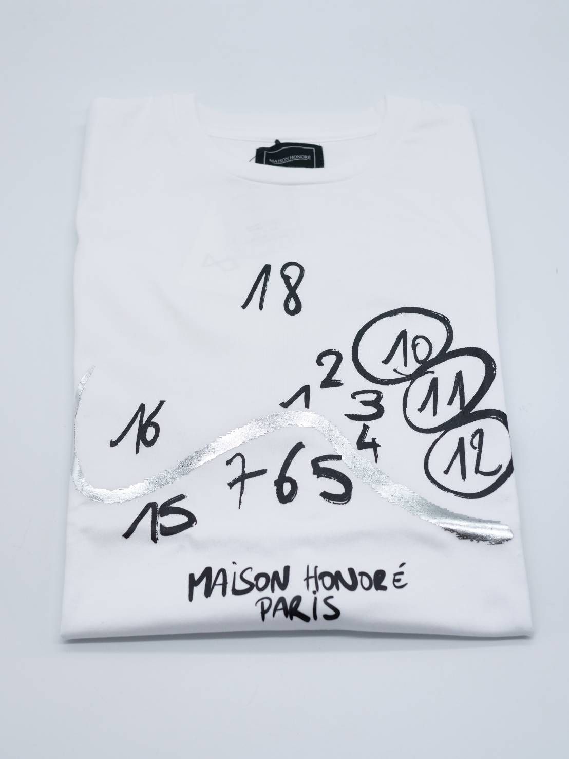 【大人オシャレTシャツ】 Kevin / WHITE / コットン100％ / レギュラーフィット / ユニセックス/ Tシャツ