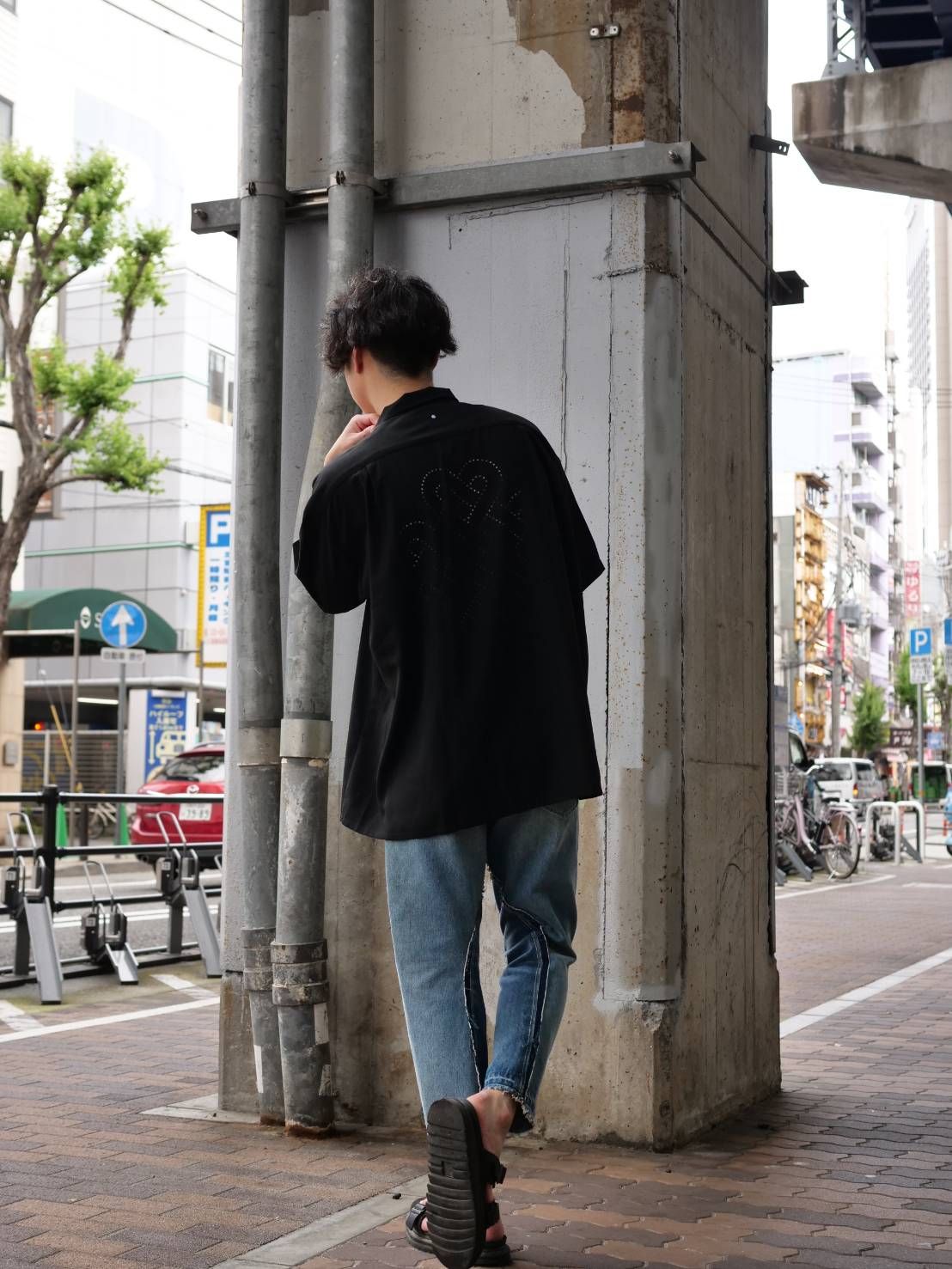 【オーバーサイズシャツ】 紋章デザイン / アートファッション / オーバーサイズ /  BLACK / ドレスシャツ / 半袖