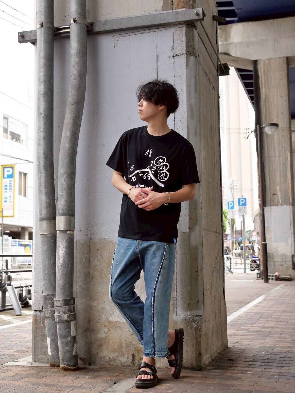 ― Iラインで魅せる、大人の落ち着き ―