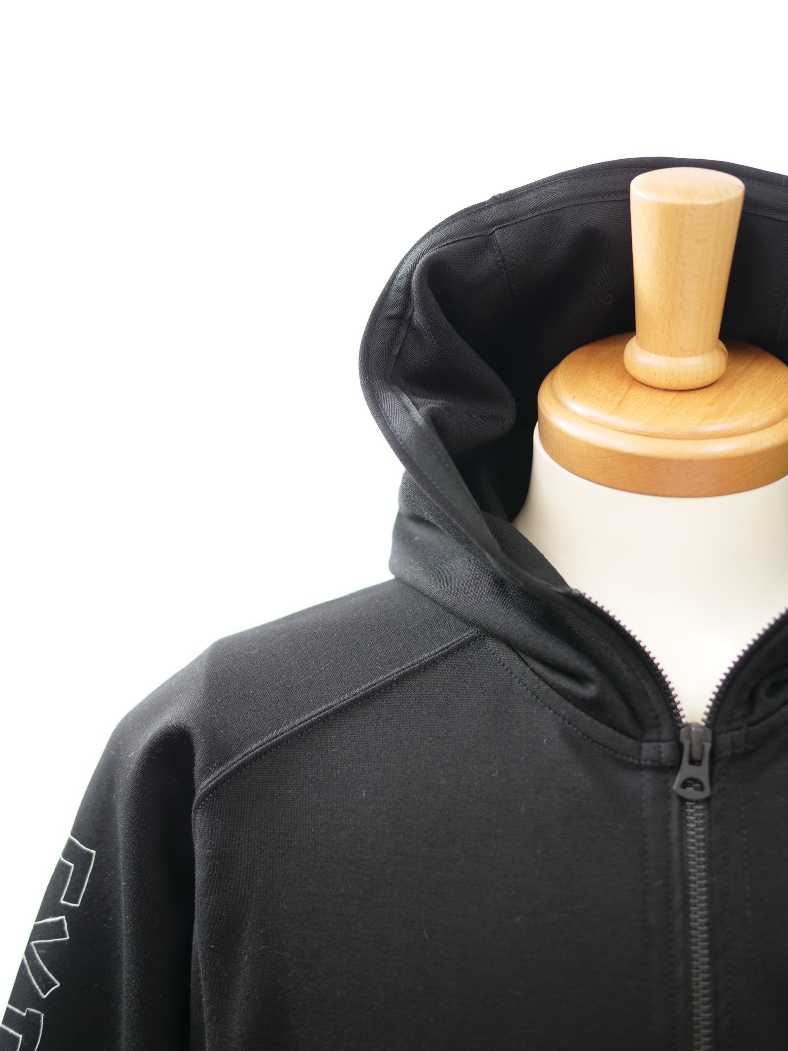 ONE-903 / ZIPHOODY / 別売パンツでSETUP可能 / ブラック/ イージーケア / ハンドメイド / アート /