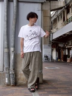 上品さと抜け感を両立 ― 大人のためのYラインコーデ