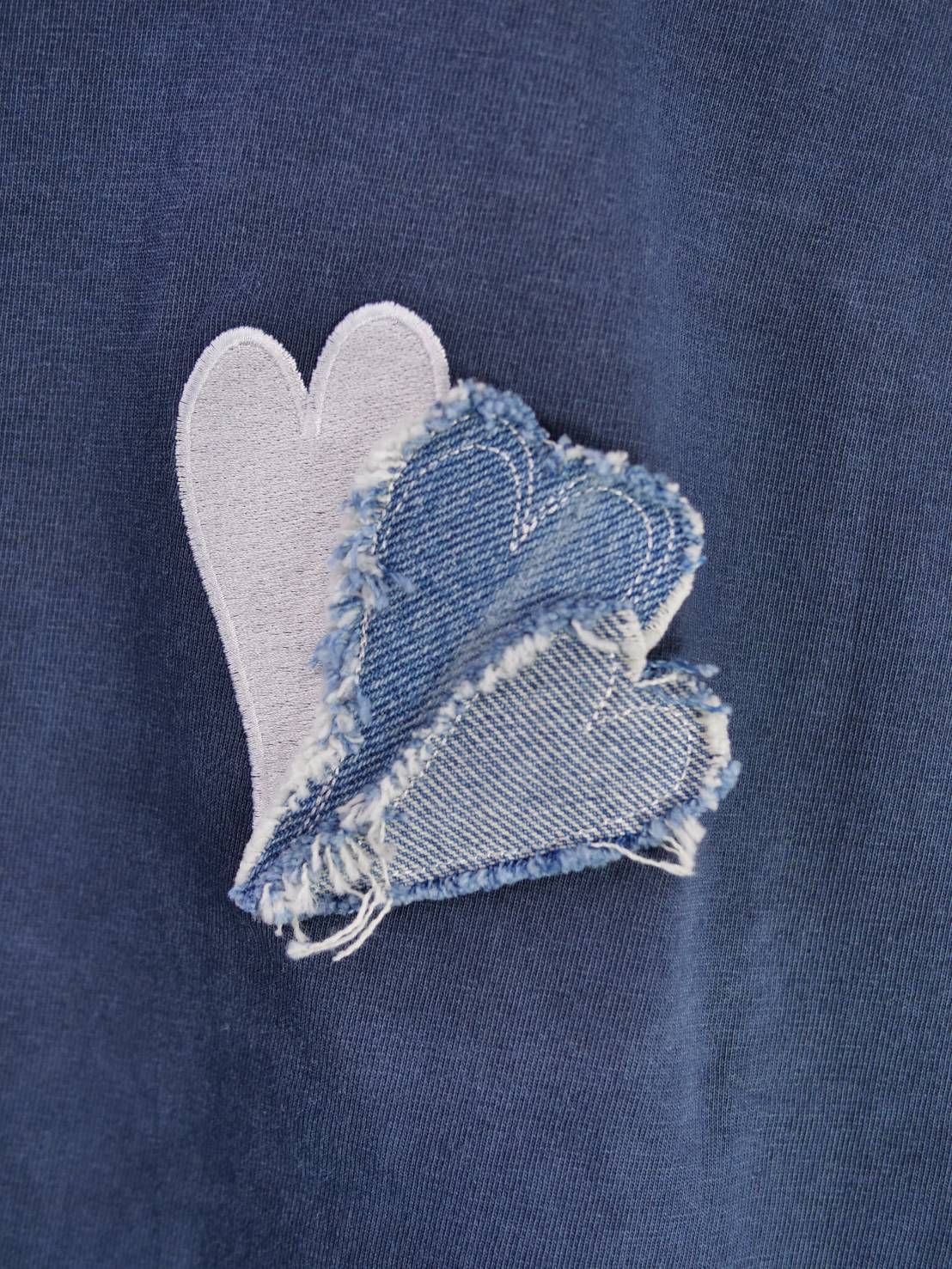 【ハートデザイン】 刺繍Tシャツ / 6.6オンス / ガーメントダイ / NAVY / ヘヴィウエイト / シンプルTシャツ / 1ポイントデザイン