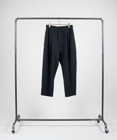 【大人のワイドスラックス】 2タック スラックス / BLACK ストライプ / ストレッチ素材 / ドライタッチ / サルエル / テーパード