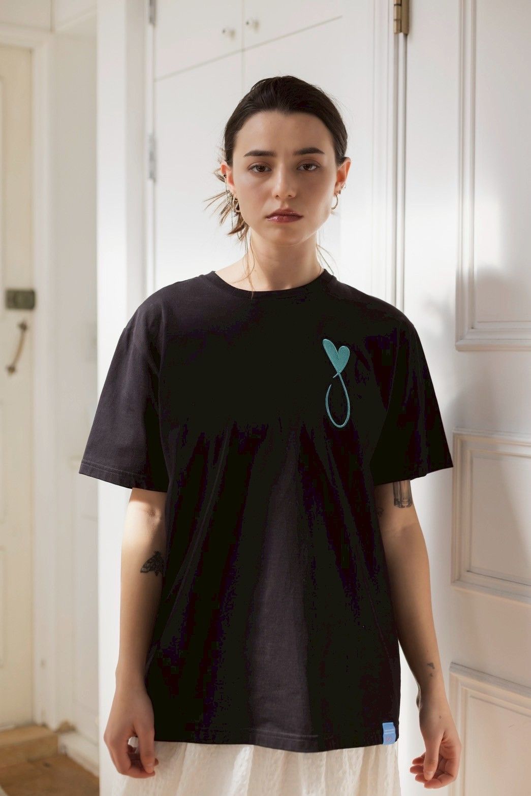 【LEON掲載】 ハートデザイン/ 刺繍Tシャツ/ BLACK / 半袖Tシャツ