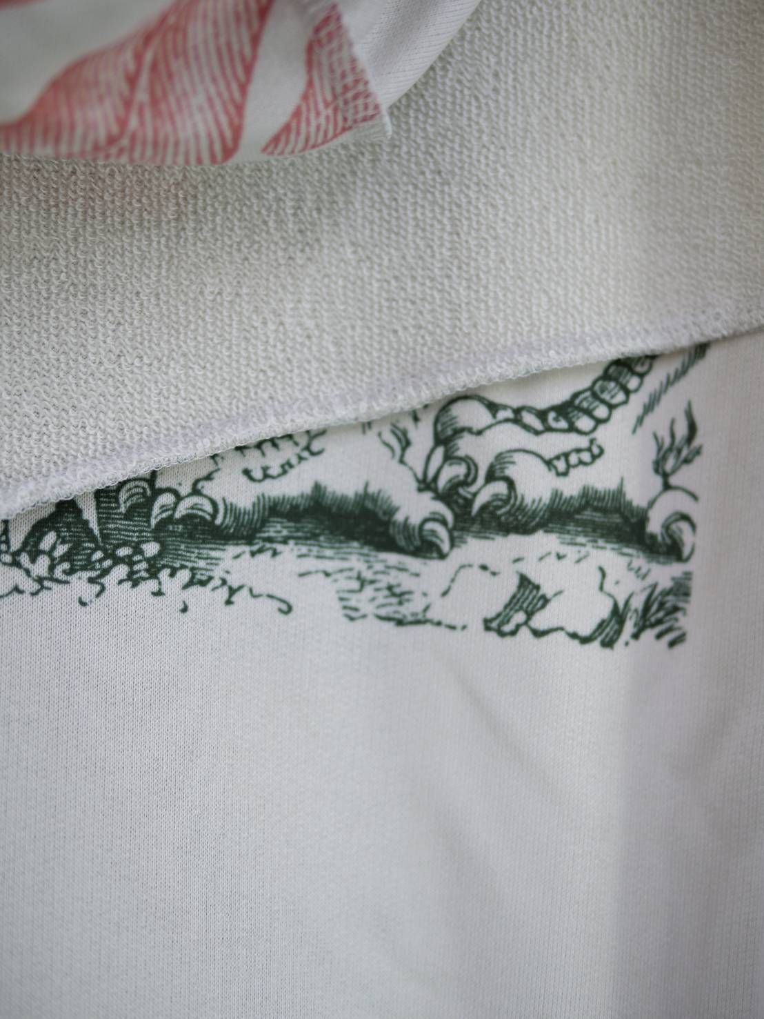 【40代からの大人ZIPパーカー】 立体パズル構造 × 異素材デザインで差がつく、品格カジュアル