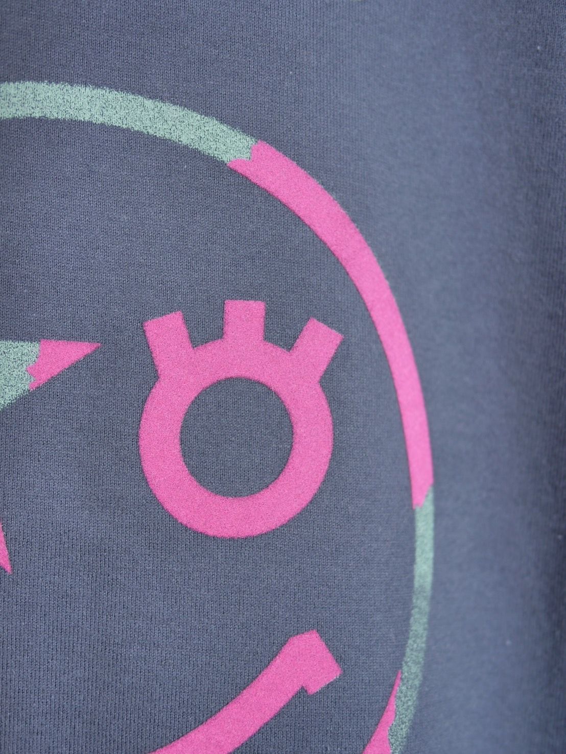 【ニコちゃんTシャツ】現代アート作家が手がけるブランド /ダークグレー /  コットン100％ / MADE IN JAPAN