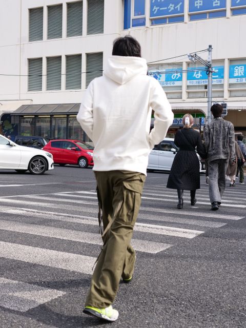 【洗礼された大人の着こなしは色やシルエットにこだわる】
