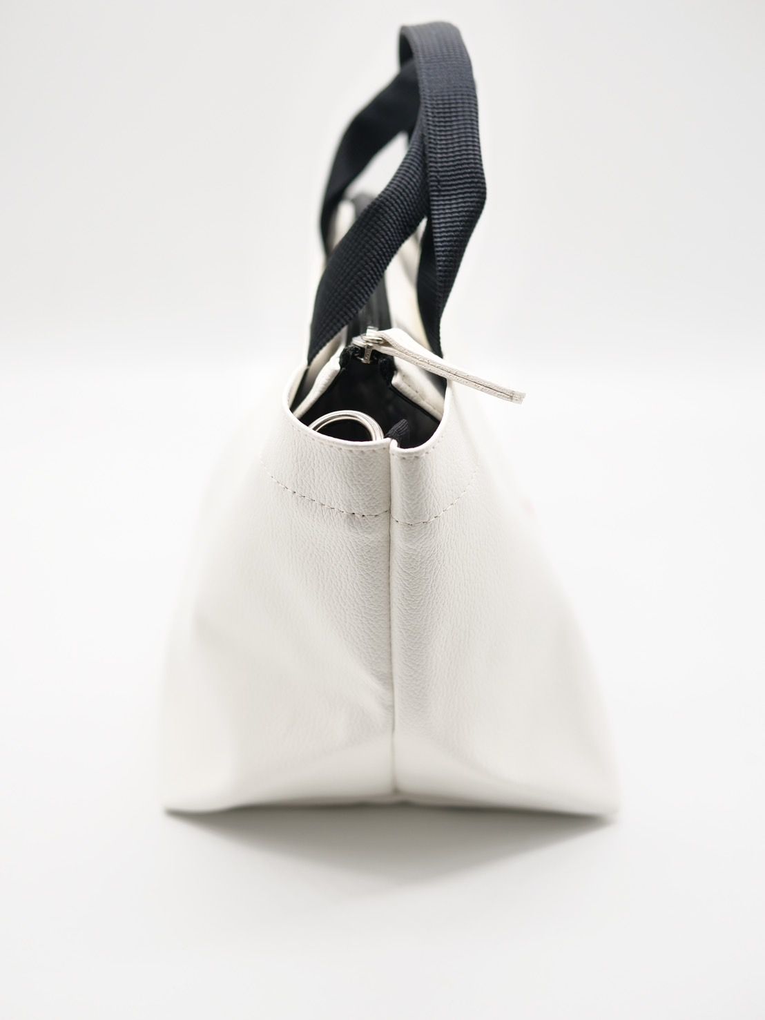 【実用性が高いBAG】 PARISブランドトートバッグ / WHITE / ハートデザイン / 刺繍 / ショルダーバック