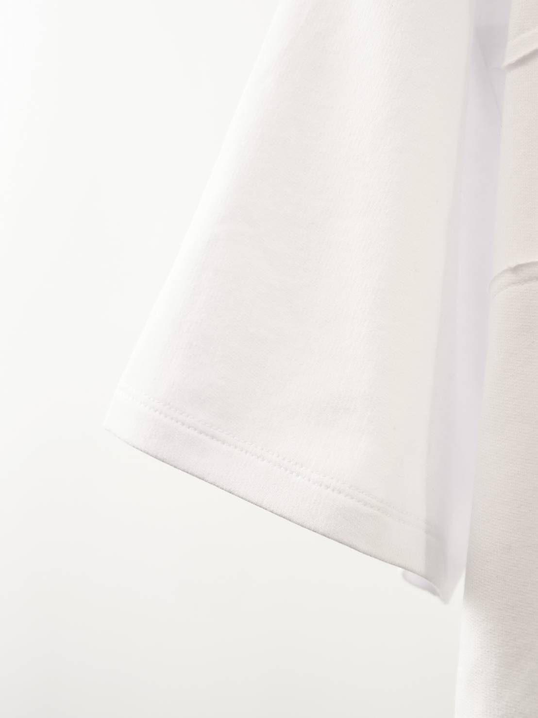 【パッチワークで表現】 Art Tシャツ / 100％コットン / WHITE / アートブランド / ユニセックス