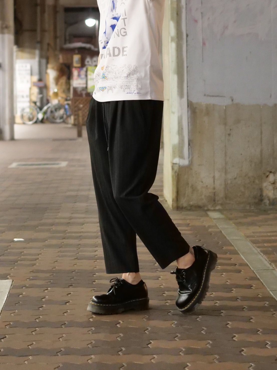 【大人のワイドスラックス】  2タック スラックス / BLACK ストライプ / ストレッチ素材 /  ドライタッチ / サルエル /  テーパード