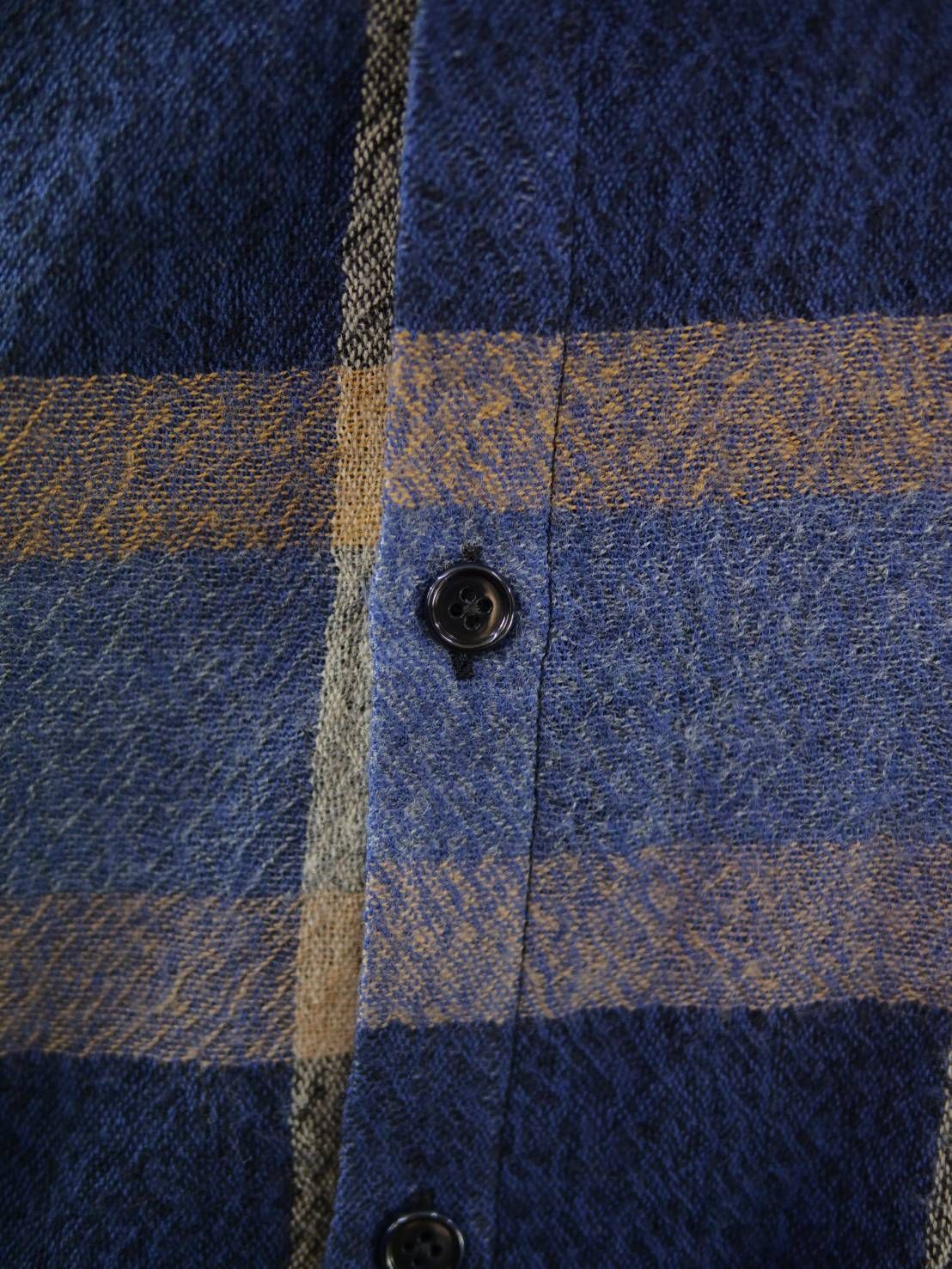 【ウール100％】レイヤードチェックシャツ｜一枚で完成する40代大人の上質コーデ