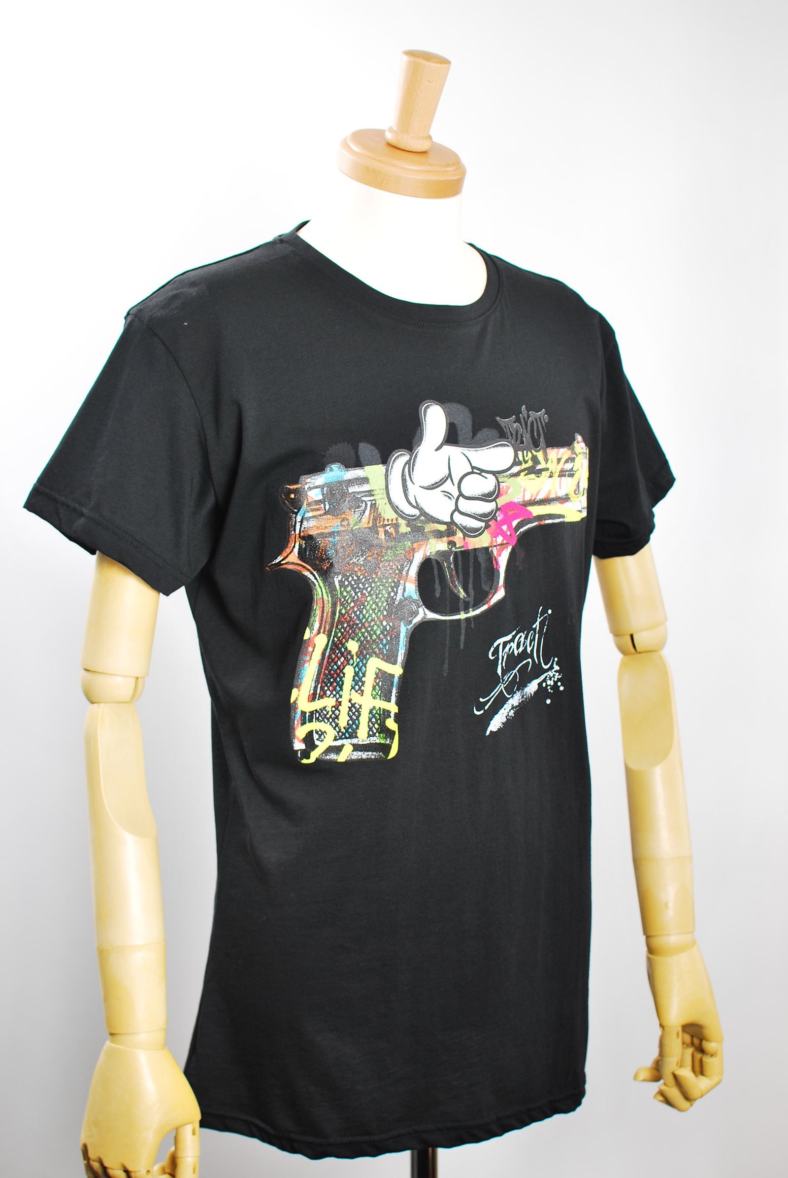 TR158M / GRAFFITI PISTOL / BLACK / グラフィティーTシャツ / アート / MADE IN ITALY