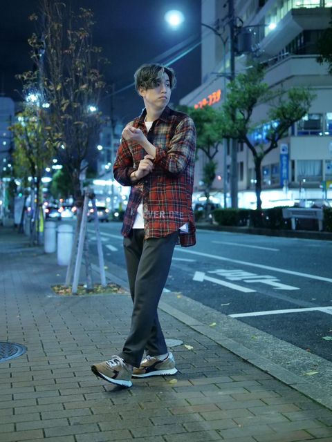 永遠の定番「赤チェック」でコーディネート