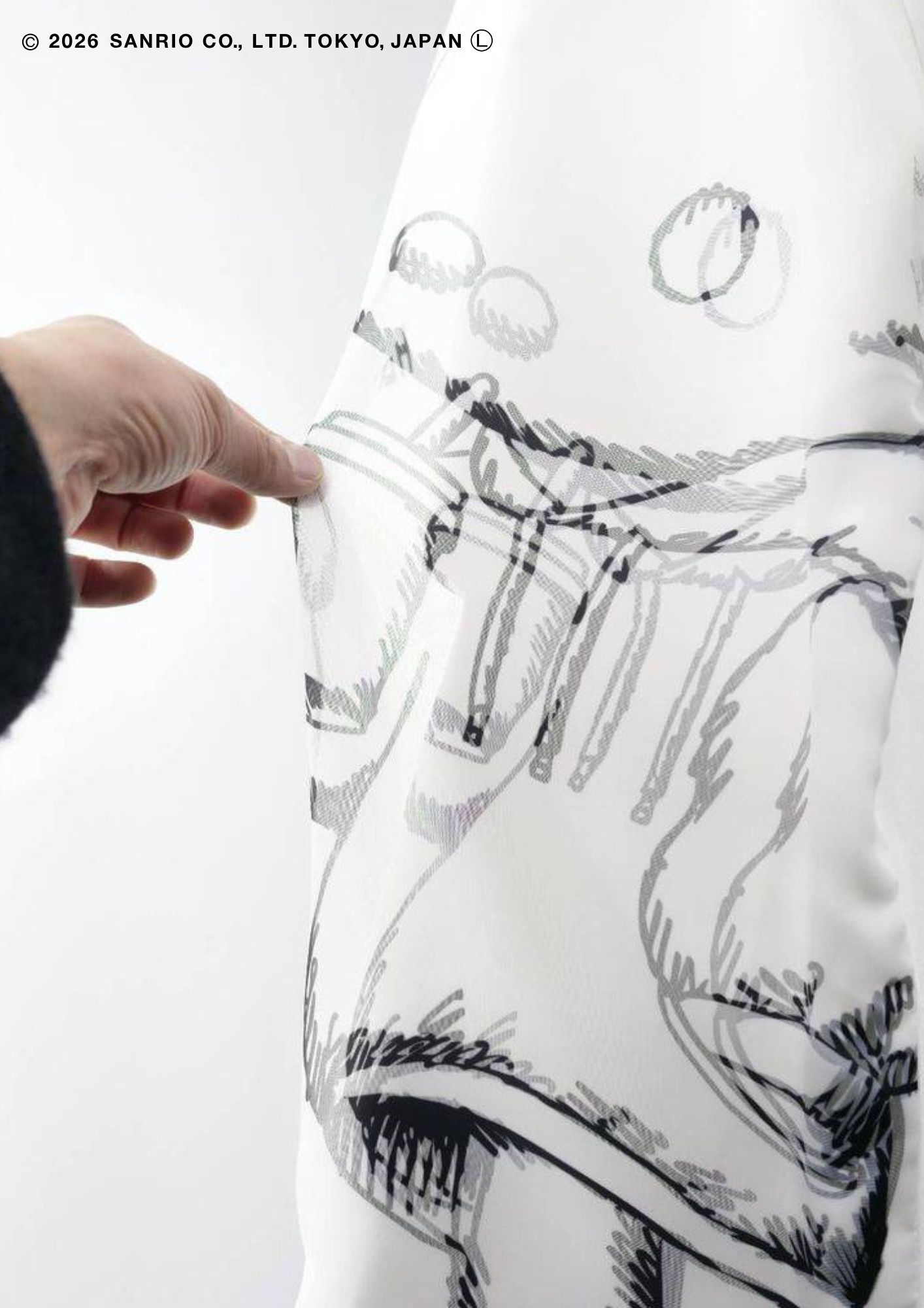 【HELLO KITTY デザイン】TR-095 アートTシャツ / サンリオキャラクターコラボ / WHITE / ユニセックス