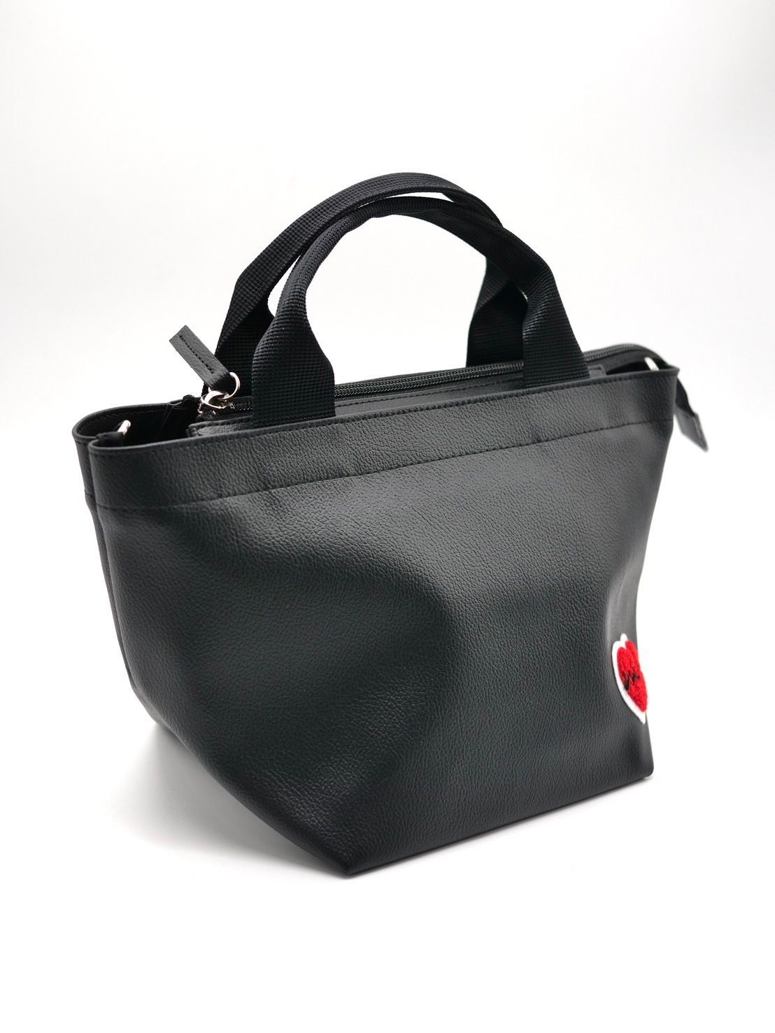 【実用性が高いBAG】 PARISブランドトートバッグ / ハート刺繍 / ショルダーバック