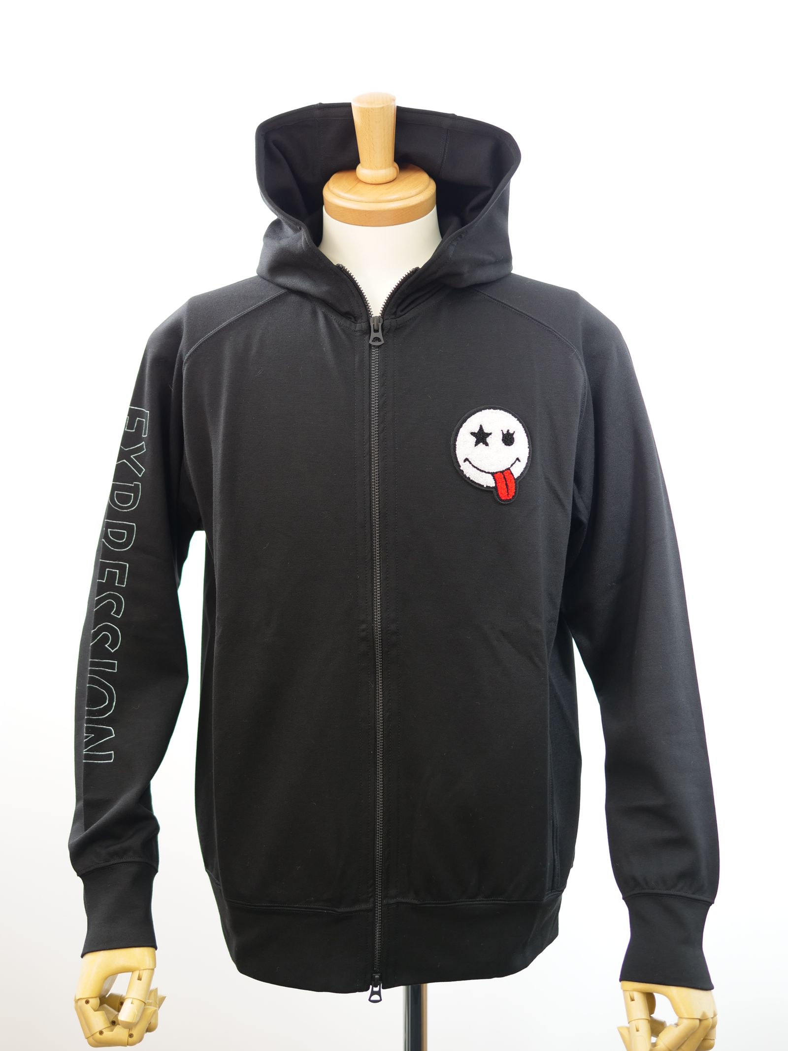 ONE-903 / ZIPHOODY / 別売パンツでSETUP可能 / ブラック/ イージーケア / ハンドメイド / アート /