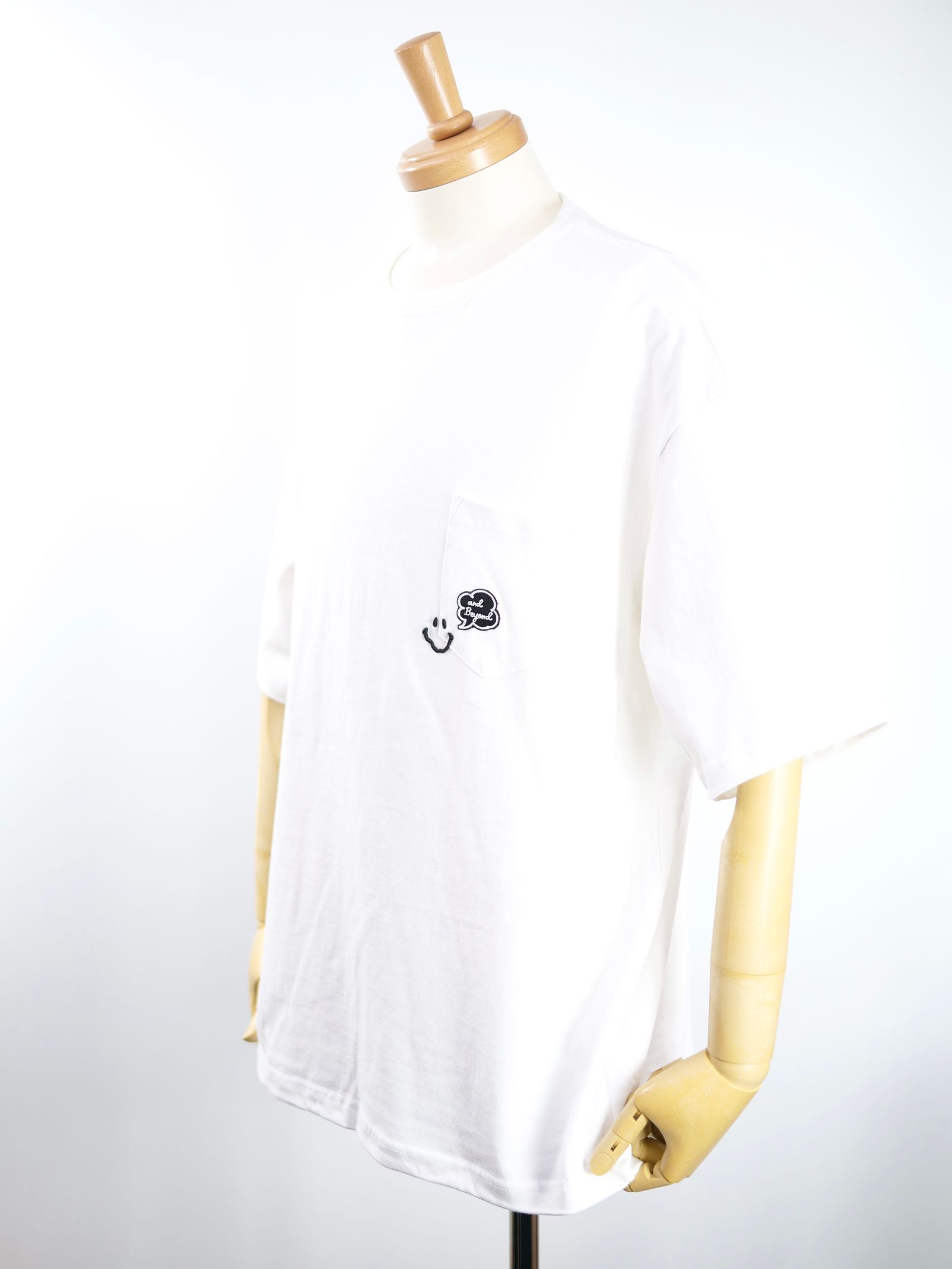 【3D刺繍】LANDER BLUE オリジナル /WHITE / ホワイト / ニコちゃん刺繍 / ビックシルエット / 1ポケTシャツ