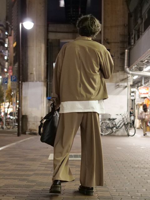淡色で”デキそうな大人の雰囲気”を表現
