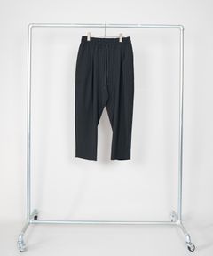 シルエットで大人の魅力を最大限に引き出す