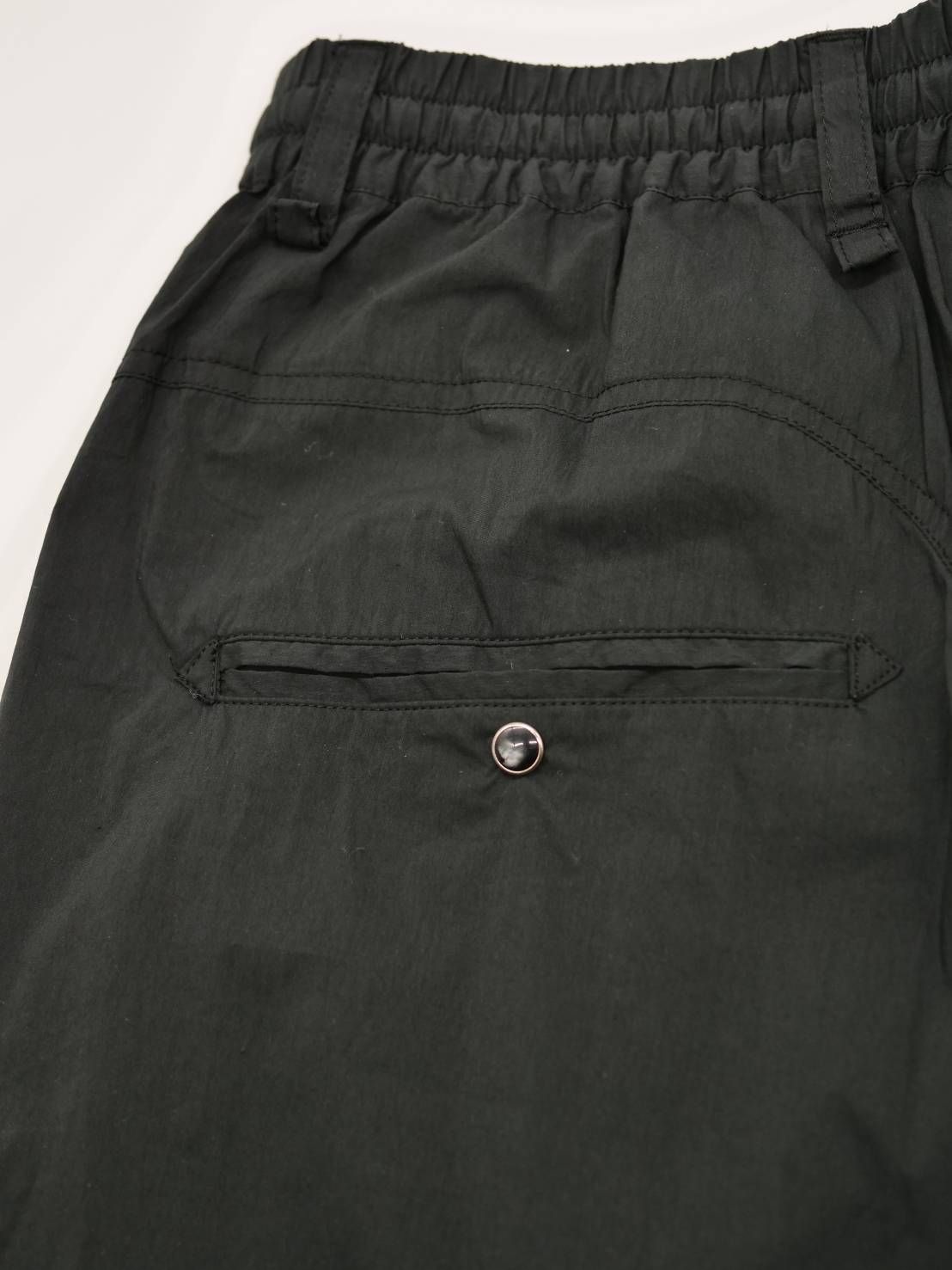 【立体シルエットが際立つ袴ワイドパンツ】 BLACK / コットンナイロン / オーバーサイズスラックス