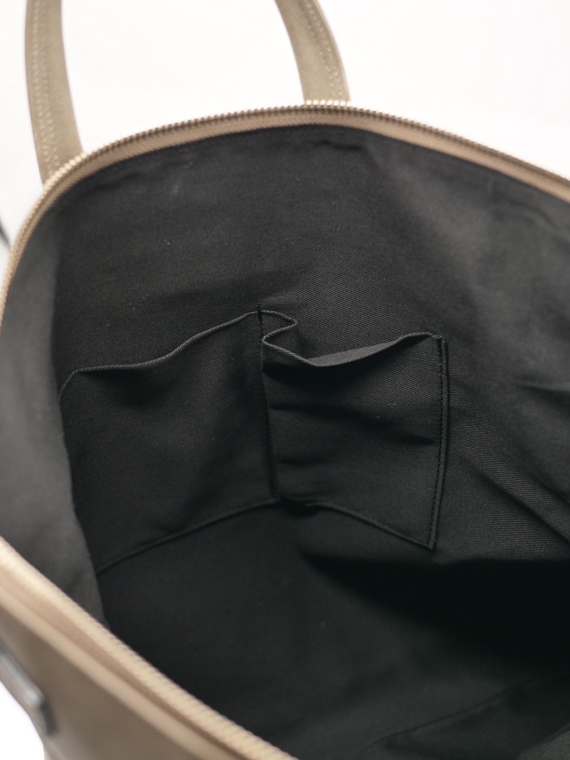【M.U.L/ エムユーエル】本革（レザー） グレージュ / ヘルメットバック / 日本製 / Made in Japan / 2way Bag / ショルダートートBag / メンズ レディース 兼用 UNISEX