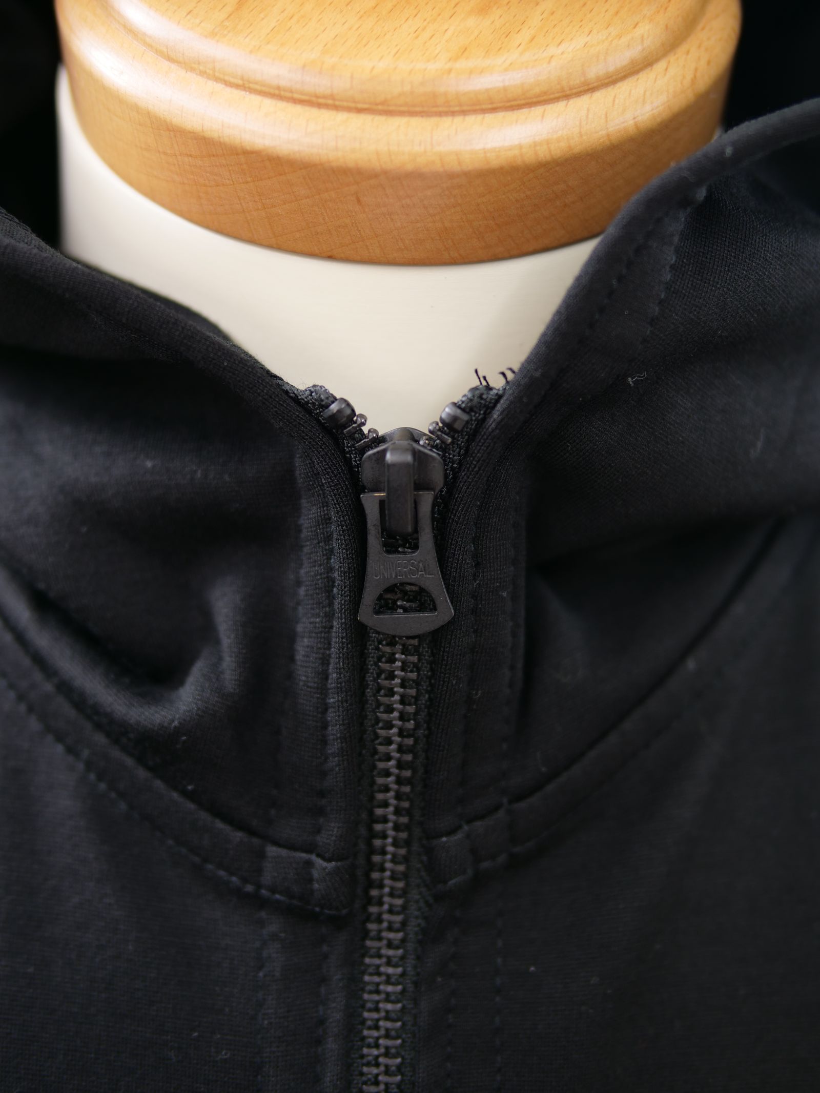 ONE-903 / ZIPHOODY / 別売パンツでSETUP可能 / ブラック/ イージーケア / ハンドメイド / アート /