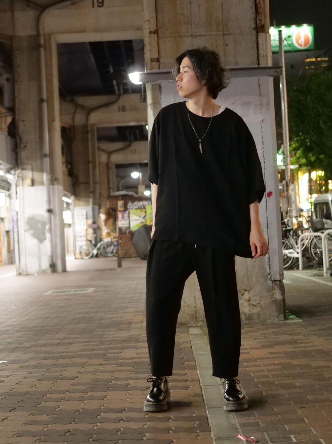 大人は「楽さ」と「かっこよさ」の両立。オールブラックコーデ！