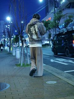 あの有名ブランドが提案したAラインシルエットで表現