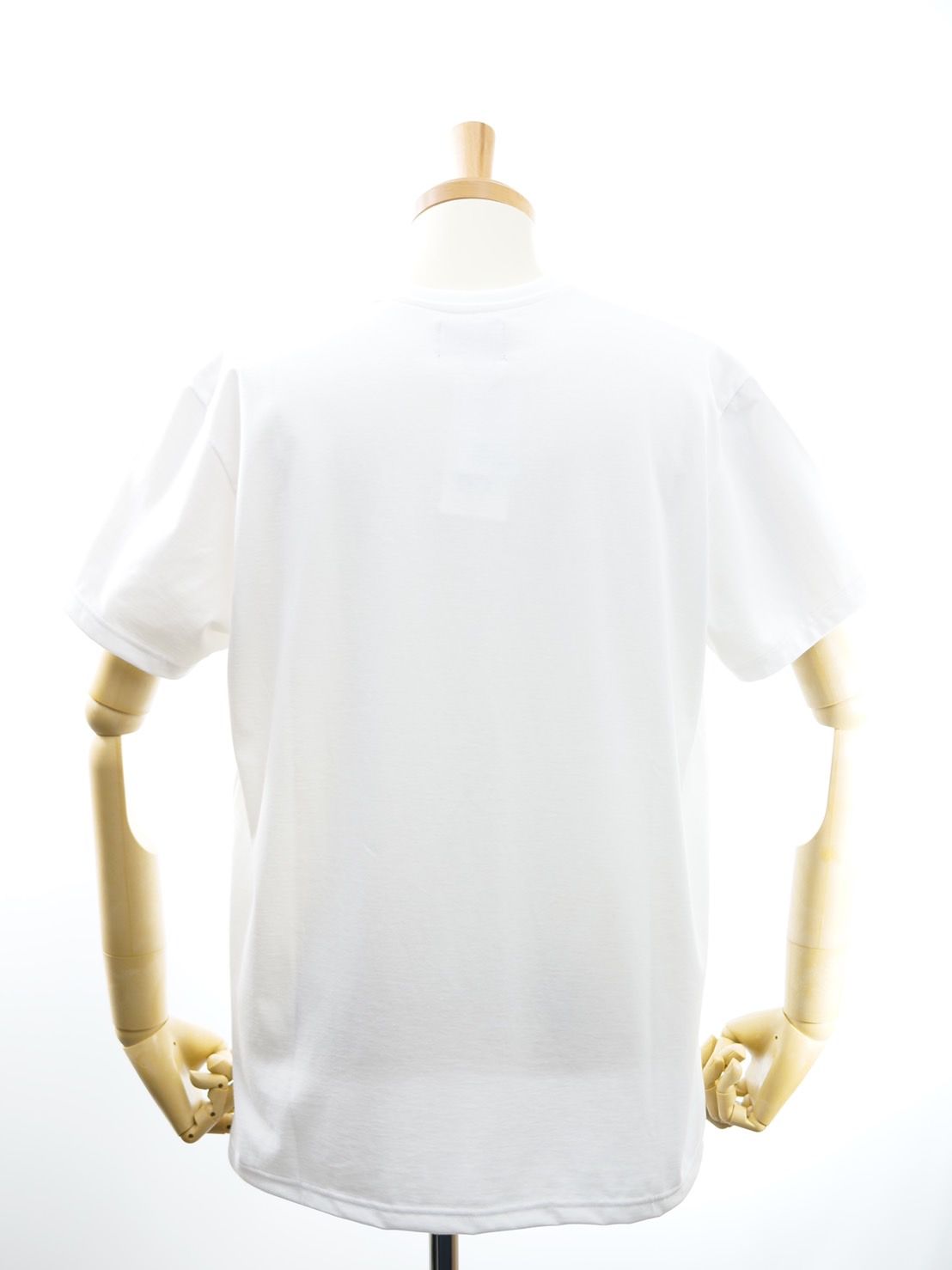 【パリジャンに大人気】 フランスブランド / VネックTシャツ / ホワイト /  ハート刺繍 / 高級素材 / インド超長綿使用 / レギュラーフィット