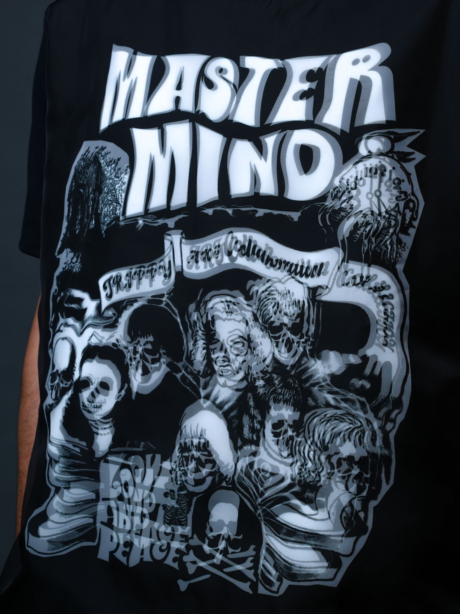 1月17日からの販売【mastermind JAPAN コラボレーション】 TRMM-003 ROCK STARS /T-SHIRT / BLACK/ 3Dアート/ UNISEX/