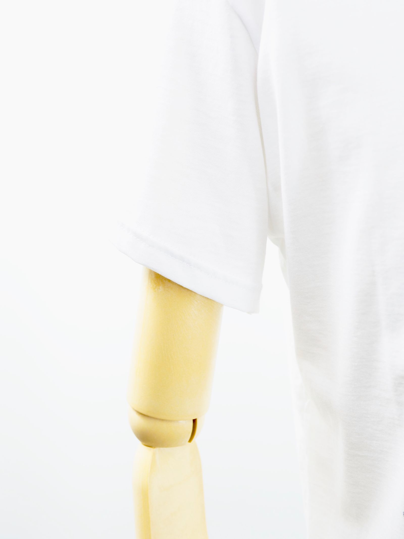 【イタリアのアートブランド】WONDERFUL LIFE /  Tシャツ / WHITE /  TR213M / AIR BRUSH  / MADE IN ITALY