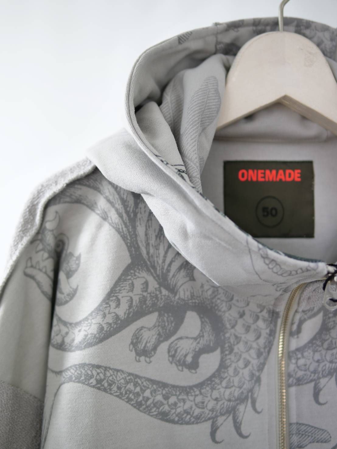 【40代からの大人ZIPパーカー】 立体パズル構造 × 異素材デザインで差がつく、品格カジュアル