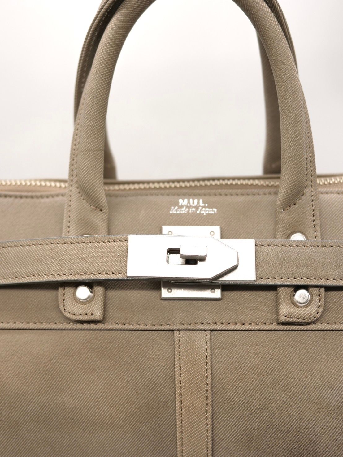 【M.U.L/ エムユーエル】本革（レザー） グレージュ / ヘルメットバック / 日本製 / Made in Japan / 2way Bag / ショルダートートBag / メンズ レディース 兼用 UNISEX