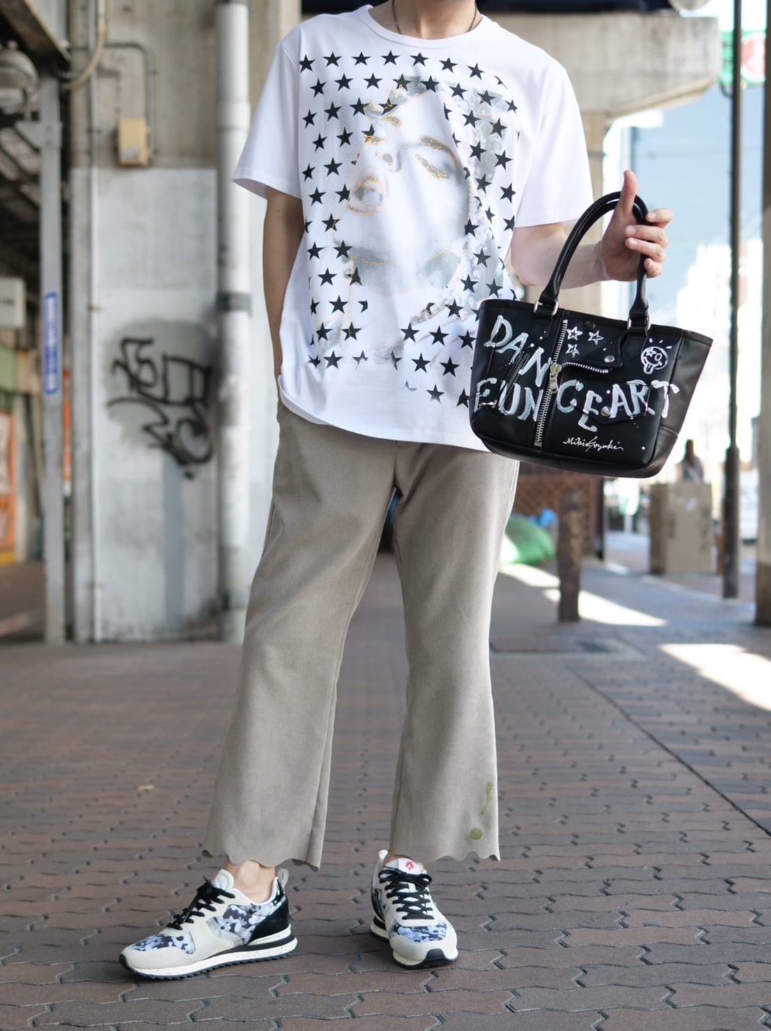 【アート作家が手がけるブランド】ONEMADE / Art TSshirt / ハンドメイド / 1点物 / 白色 / WHITE