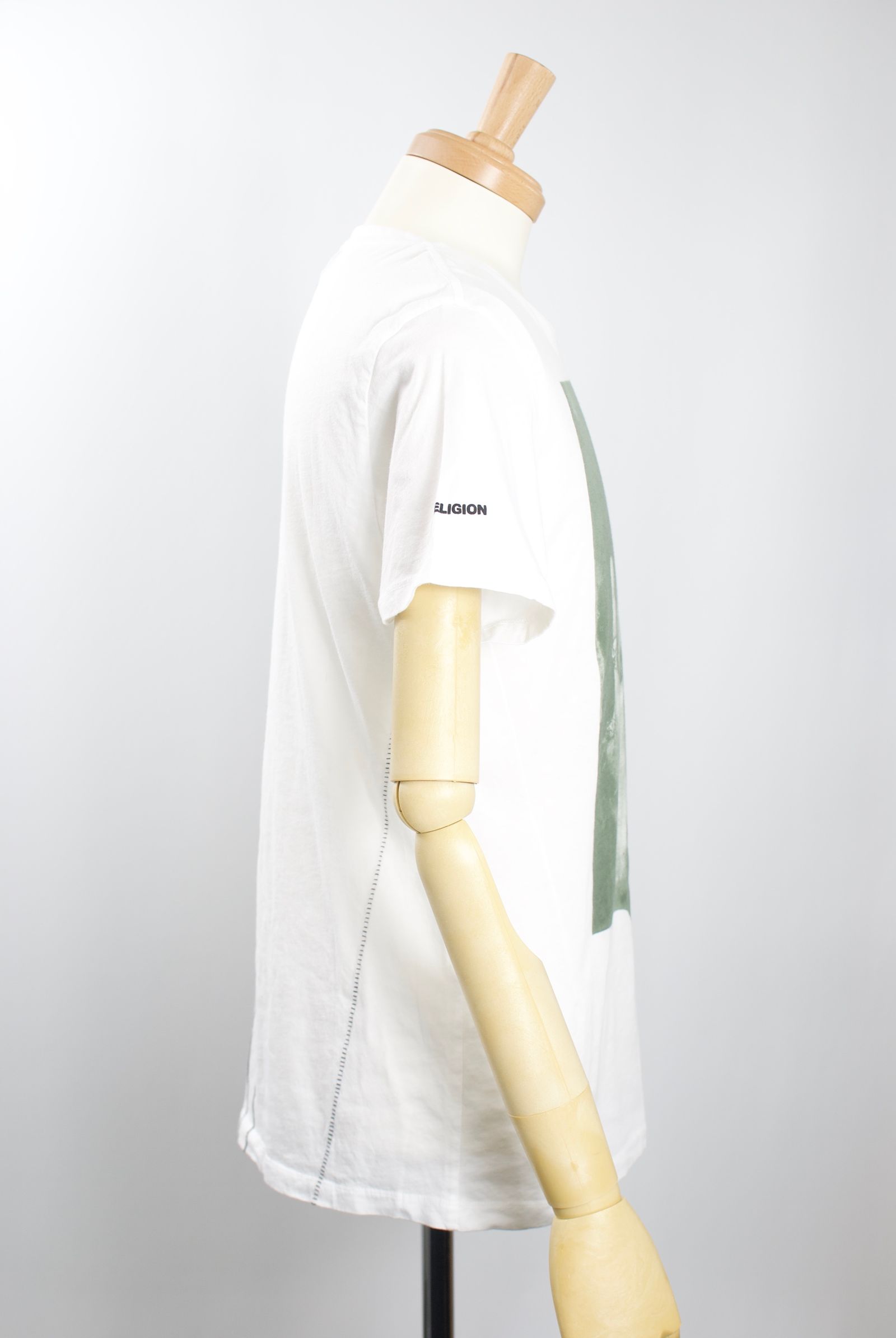 10BSUF02/ SALUTE M4  / 日本未発売 /ロックガールTシャツ/アーティスト着用ブランド /