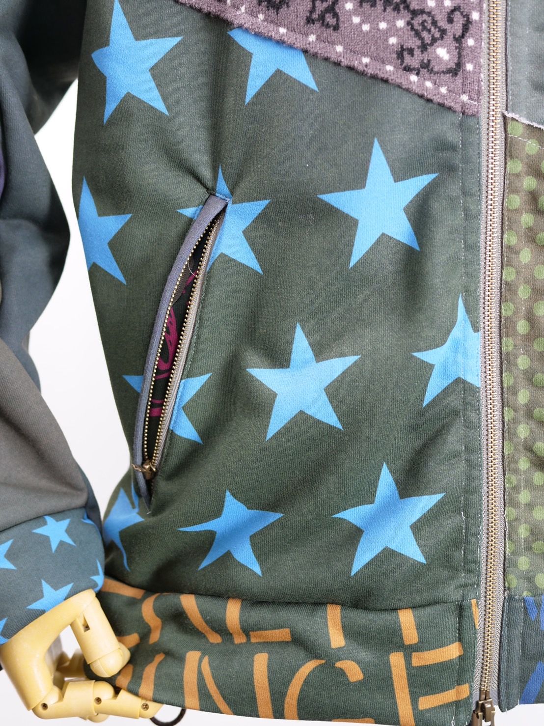 【異素材を組み合わせた逸品】ONE-1009 / HOODED BLOUSON / レイヤードZIPパーカー