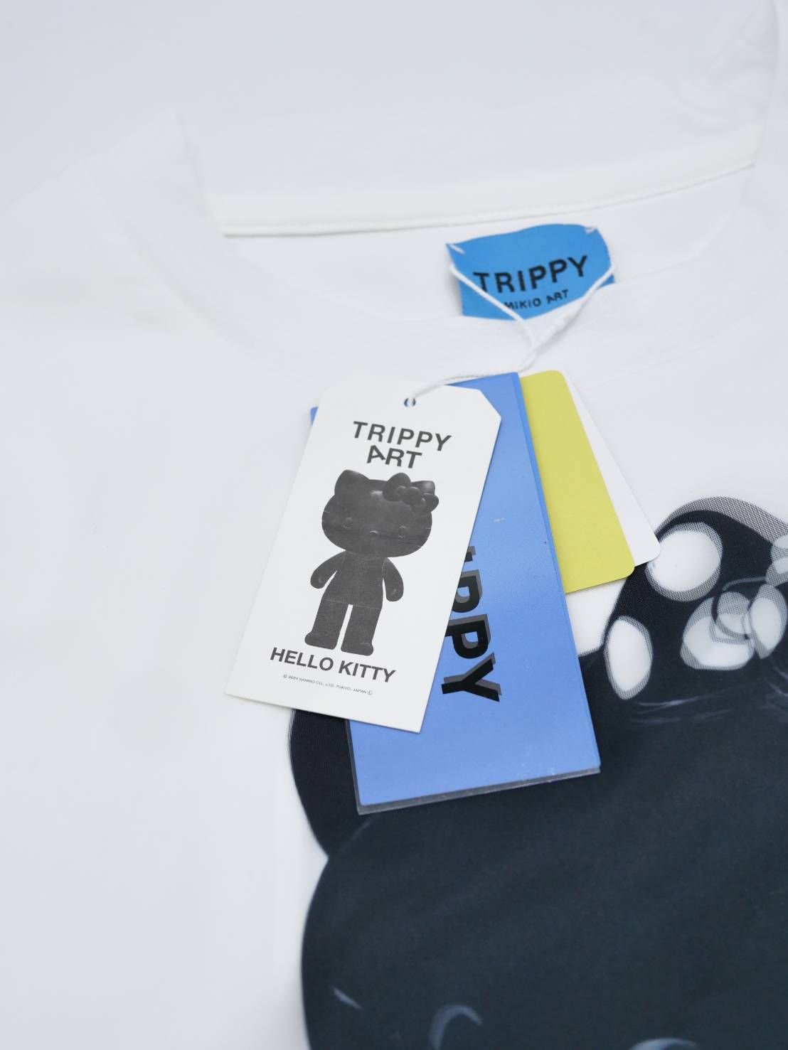 【新品・未使用】TRIPPY ART ハローキティTシャツ TRIPPY ART - 【3Dハローキティデザイン】 アートTシャツ