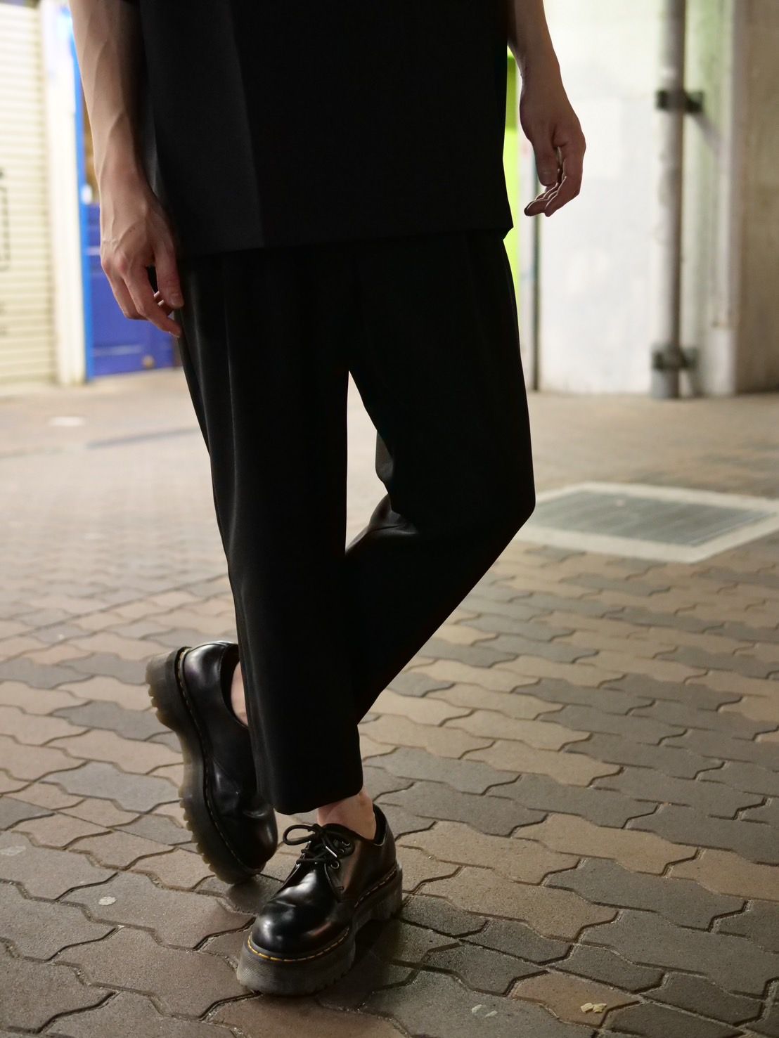 【大人のワイドスラックス】 2タック スラックス / BLACK ストライプ / ストレッチ素材 / ドライタッチ / サルエル / テーパード