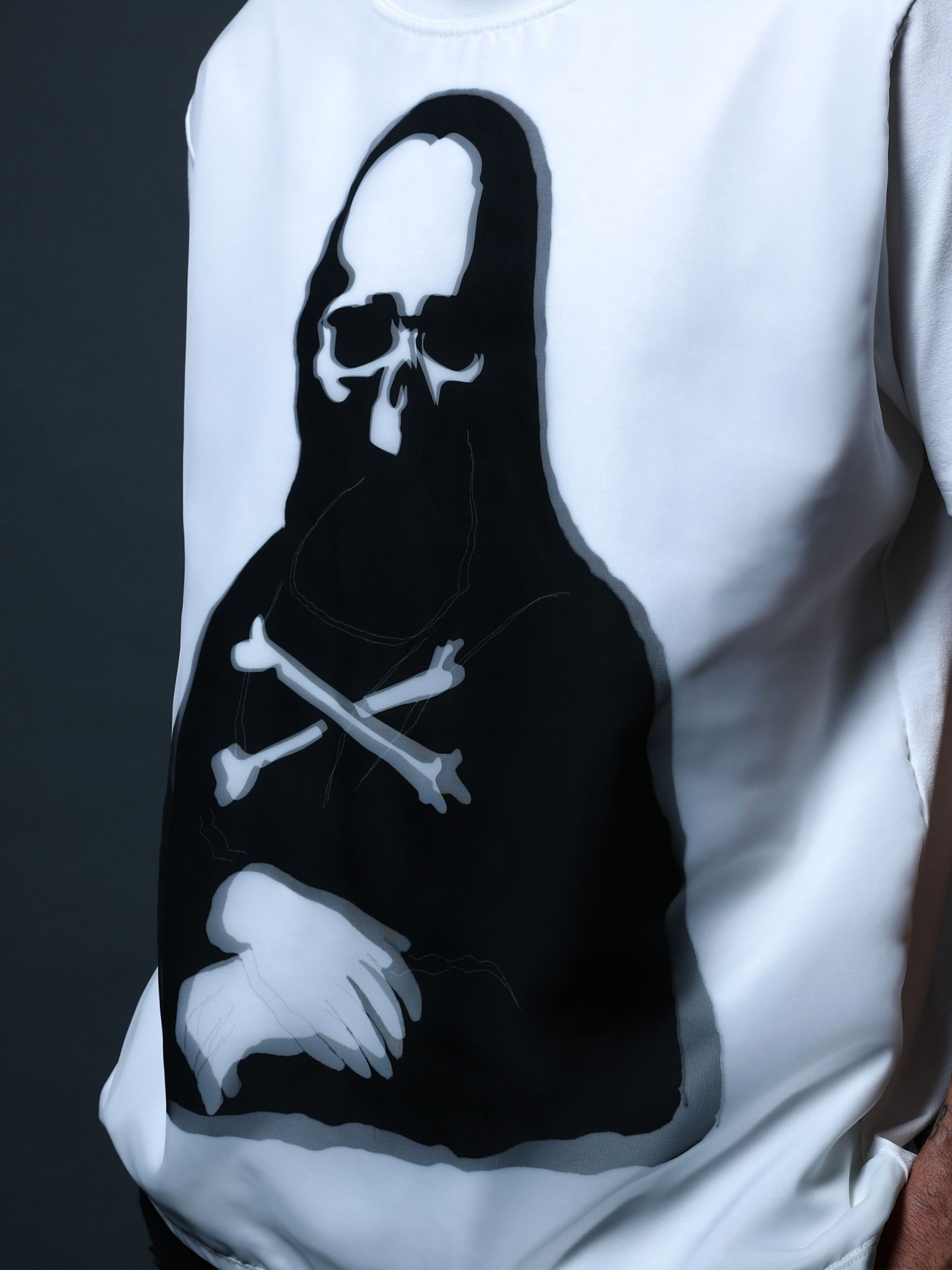 1月17日からの販売【mastermind JAPAN コラボレーション】 TRMM-001 MONALIZA /T-SHIRT /WHITE/ 3Dアート/ UNISEX/