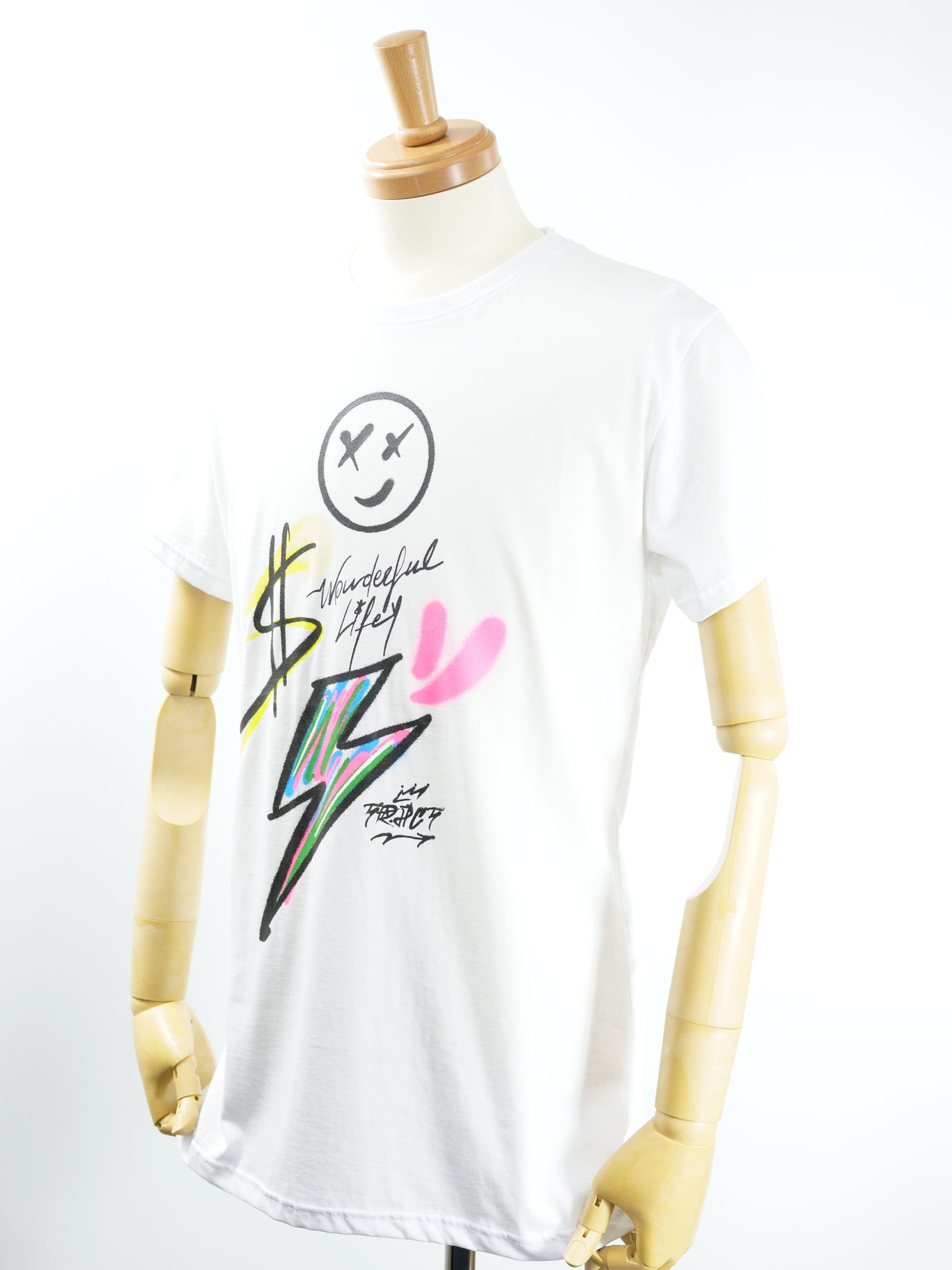 【イタリアのアートブランド】WONDERFUL LIFE /  Tシャツ / WHITE /  TR213M / AIR BRUSH  / MADE IN ITALY