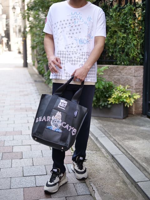 大人の上品さを持ち合わせたまま、程よくカジュアルに